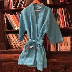 Ladies short robe
